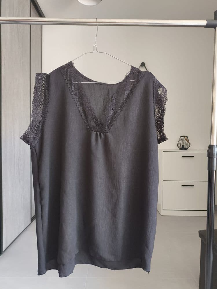 small_tshirt manche dentelle.jpeg
