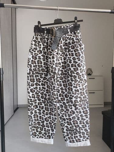 small_pantalon vert 1.jpeg