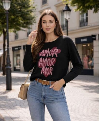 https://api.kaprice-de-ka.fr/uploads/small_pull_sans_coutures_amor_amor_amor_pe2240_a11a6dbeb2.jpg